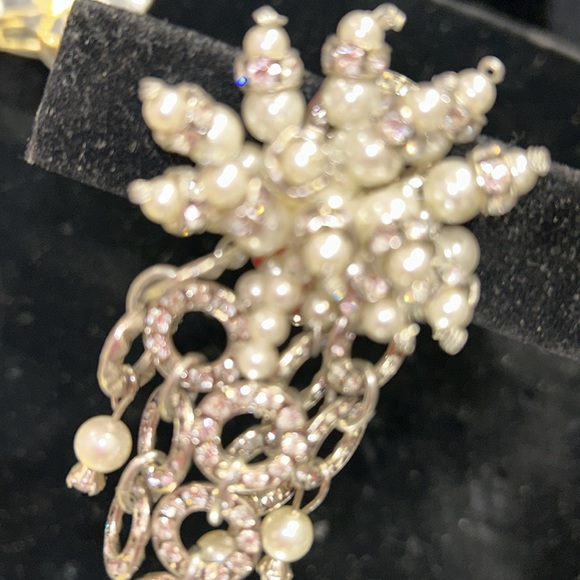 Exquisite Custom Made Bridal Earrings-Boutique - Picture 6 of 12